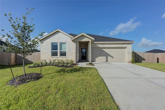 400 Emma St, Angleton, TX 77515