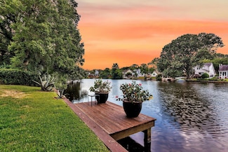 721 Lake Frances Dr, Charleston, SC 29412