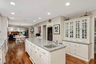 4189 Countryside Dr, Saint Paul, MN 55123