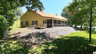 445 Dianne Dr, Eddyville, KY 42038