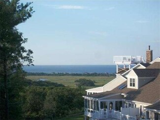 8 Heron Cir, Gloucester, MA 01930