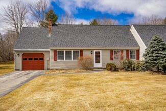 8 Riverbend Dr, Yarmouth, ME 04096