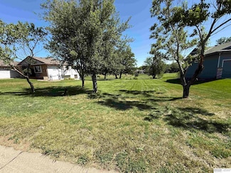 19325 Spyglass Ct, Plattsmouth, NE 68048