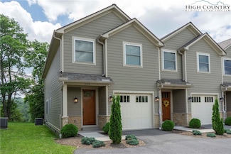 143 Oldfield Dr, Boone, NC 28607