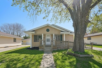 8246 N 106th St, Milwaukee, WI 53224