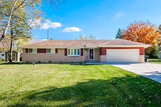 W137S6834 Dunstan Ct, Muskego, WI 53150