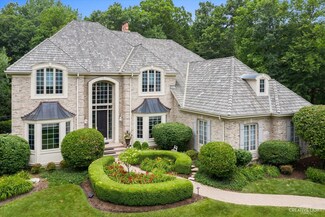4N584 Hidden Oaks Rd, Saint Charles, IL 60175