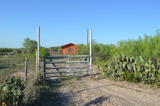 212 Sal Si Puedes Rd, Ranchitos Las Lomas, TX 78044
