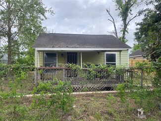 7919 Burman St, Houston, TX 77029