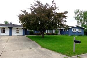 1502 Washington Dr, Vinton, IA 52349