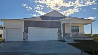 8403 S 184th St, Omaha, NE 68136