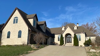 8304 Rolling Hills Dr, Nixa, MO 65714