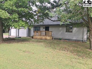 206 S Park St, Arlington, KS 67514
