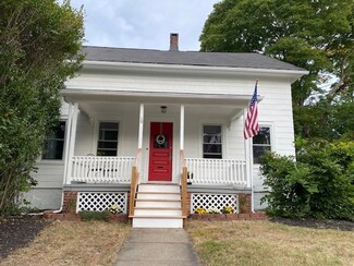 36 E Greenwich Ave, West Warwick, RI 02893