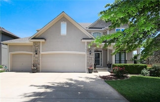 11421 S Lakecrest Dr, Olathe, KS 66061