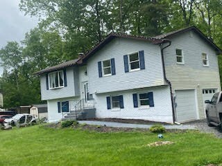 52 Bull Pine Rd, East Stroudsburg, PA 18301
