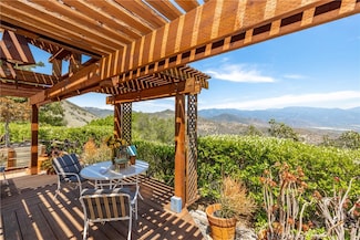 335 Rainbow Crest Rd, Fallbrook, CA 92028