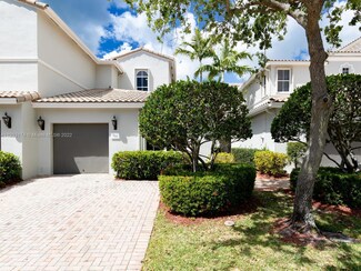 894 Spinnaker Dr W, Hollywood, FL 33019