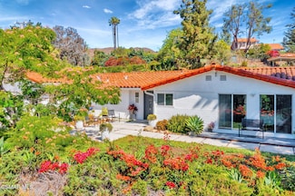 75 Vista Lago Dr, Simi Valley, CA 93065