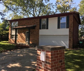 1 Toulon Ct, Fairview Heights, IL 62208