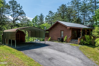 2917 Barnes Dr, Sevierville, TN 37862