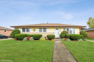 10338 Barnard Dr, Chicago Ridge, IL 60415