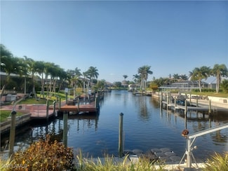 2227 SE 26th St, Cape Coral, FL 33904