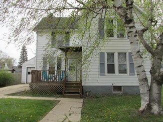 537 W American St, Freeport, IL 61032