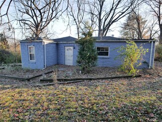 10179 Bon Oak Dr, Saint Louis, MO 63136