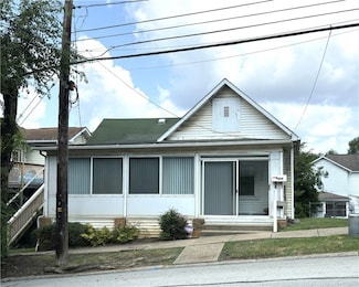 404 1st St, Apollo, PA 15613