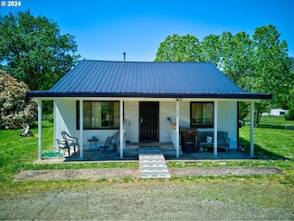 437 Taylor St, Myrtle Creek, OR 97457