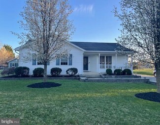 6745 Schoolhouse Rd, Bealeton, VA 22712