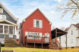 2325 W 9th St, Duluth, MN 55806
