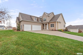 27 Blackstone Cir, Le Claire, IA 52753