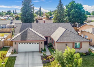 2113 S Columbus Ct, Visalia, CA 93277