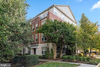 12432 Liberty Bridge Rd Unit A, Fairfax, VA 22033