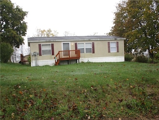 862 N Washington Rd, Petrolia, PA 16050