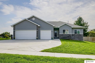 303 E Park St, Weeping Water, NE 68463