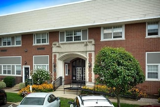 425 Newbridge Rd Unit 37, East Meadow, NY 11554