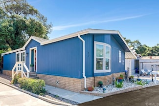 8975 Lawrence Welk Dr Unit 23, Escondido, CA 92026