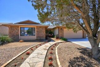 7008 Avenida la Costa NE, Albuquerque, NM 87109