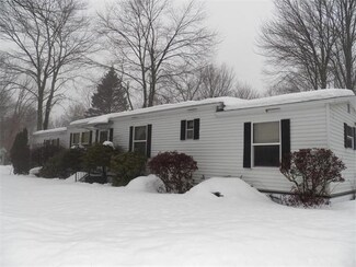 10 2nd St, Brookfield, MA 01506