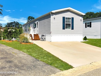 19 Otter Place, Whiting, NJ 08759