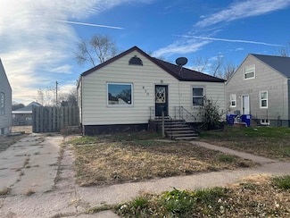 610 W 6th St, Ogallala, NE 69153
