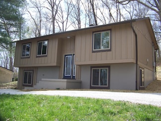 1075 N Cook St, Paoli, IN 47454