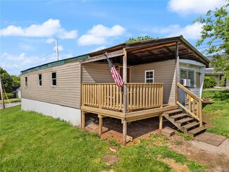 206 1st St, Milltown, IN 47145