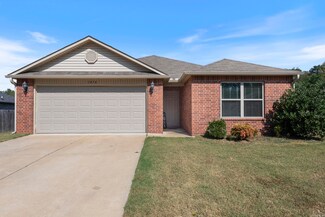 1074 Meadows Edge Dr, Alexander, AR 72002