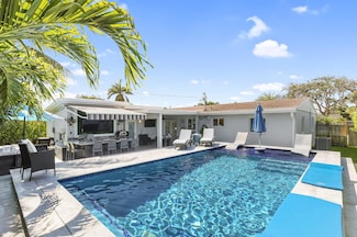 520 SE 3rd Ct, Deerfield Beach, FL 33441