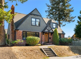 4000 44th Ave SW, Seattle, WA 98116