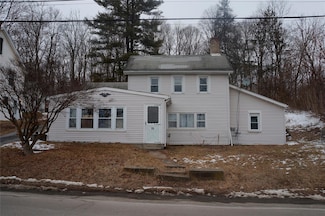 21 Quaker Hill Rd, Pleasant Valley, NY 12569